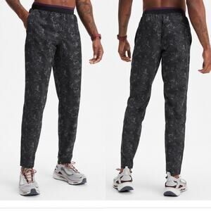 Fabletics The Fundamental Pants Mens Medium Black Nueue Camo